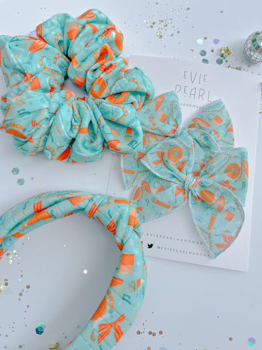 Showgirl Small Pigtail Bow Set