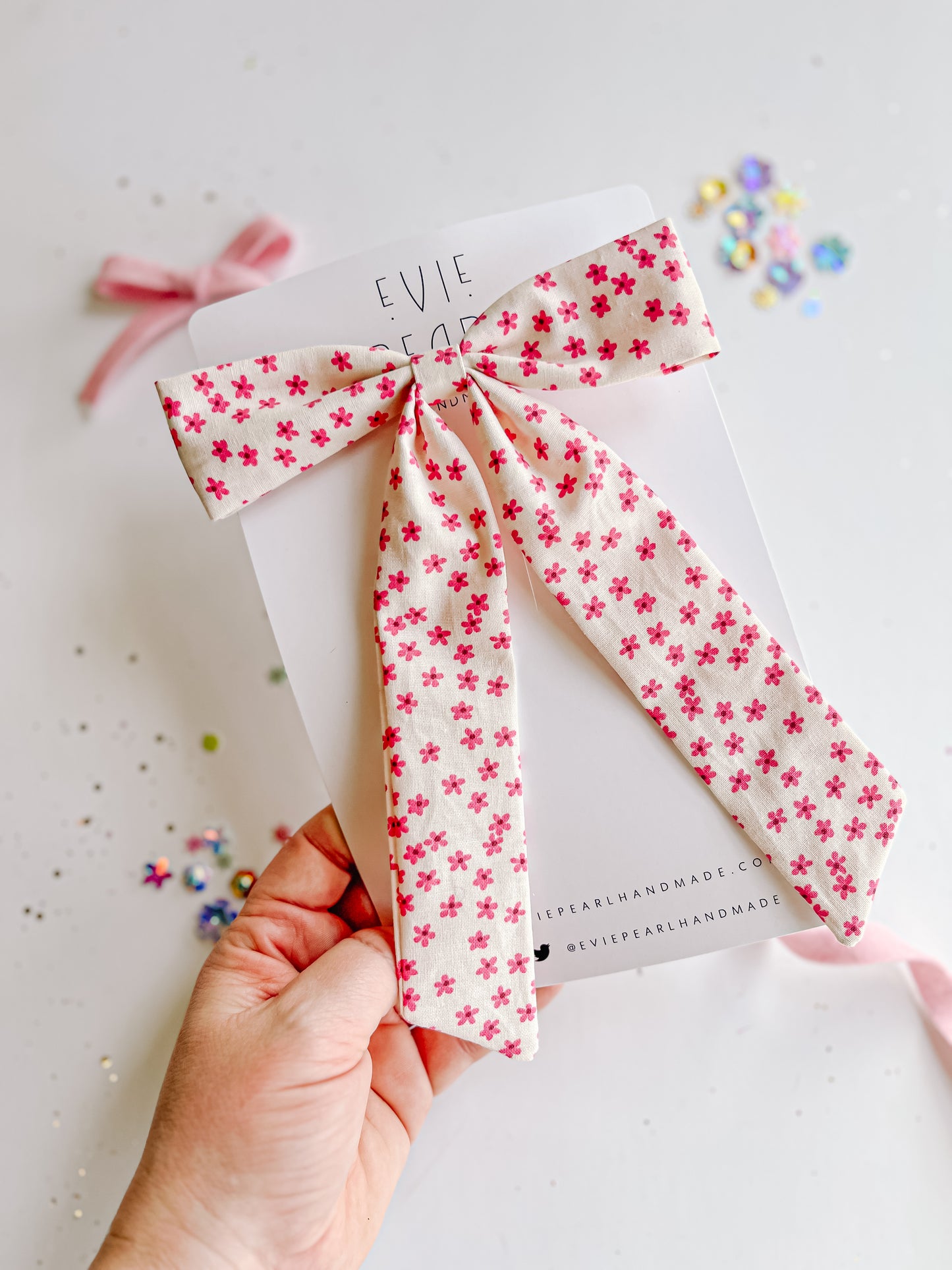 Pink Daisy Long Tailed Bow