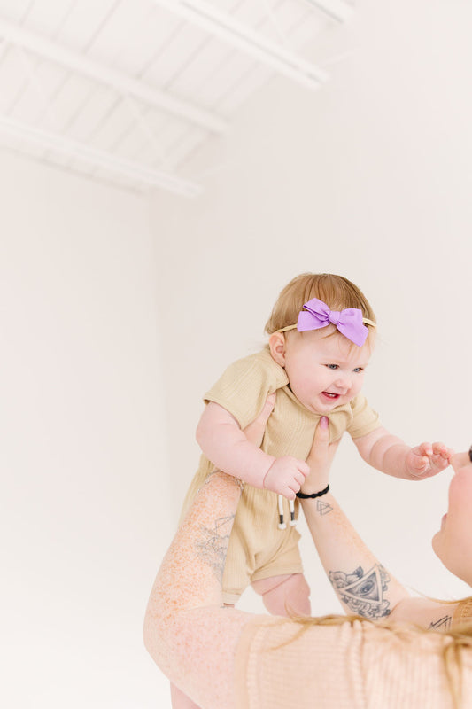 White Mini Pinwheel Bow