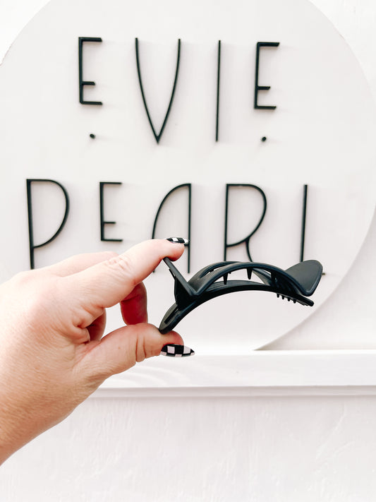 Black Flat Medium Claw Clip