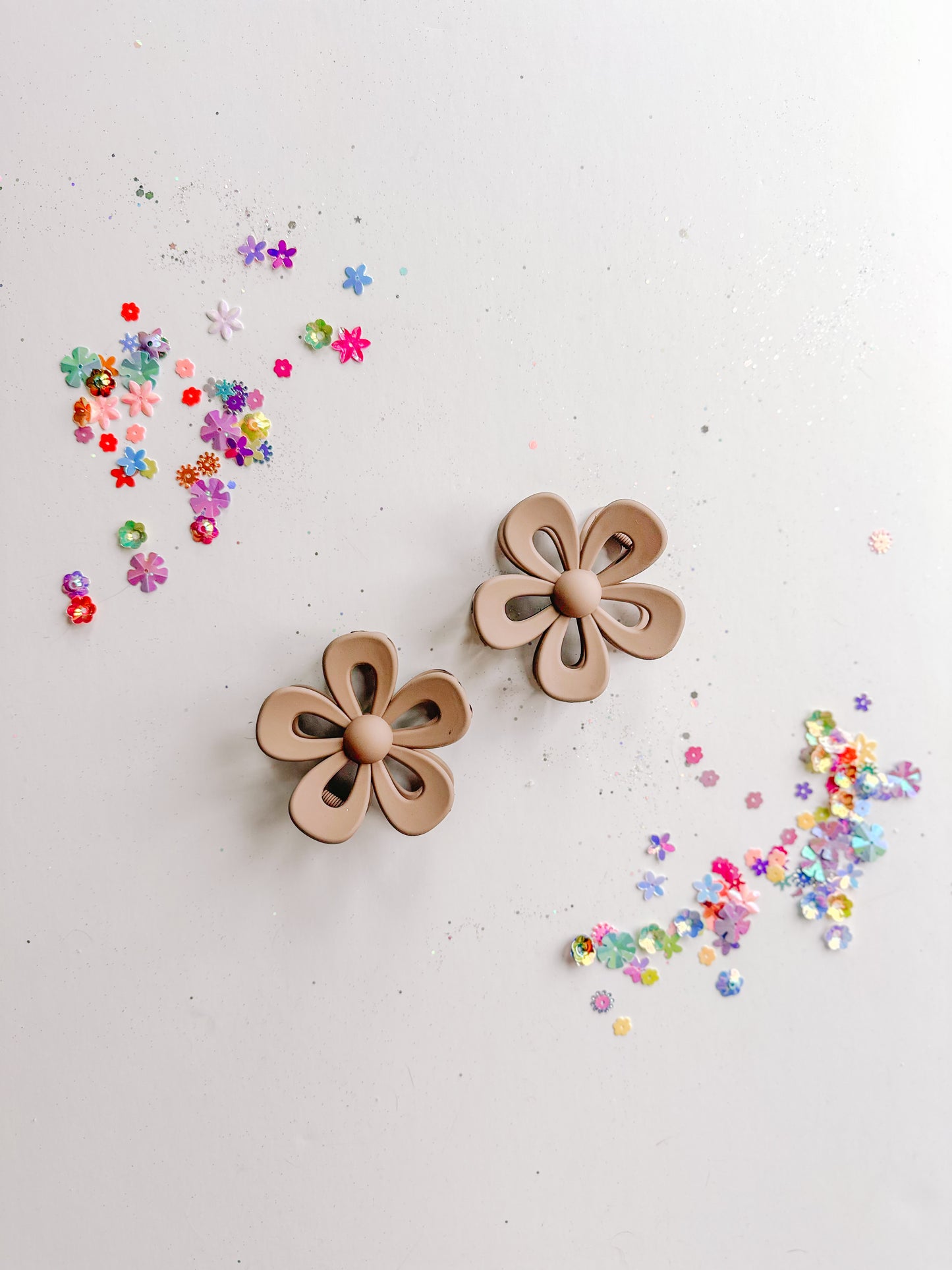 Latte Flower Claw Clip
