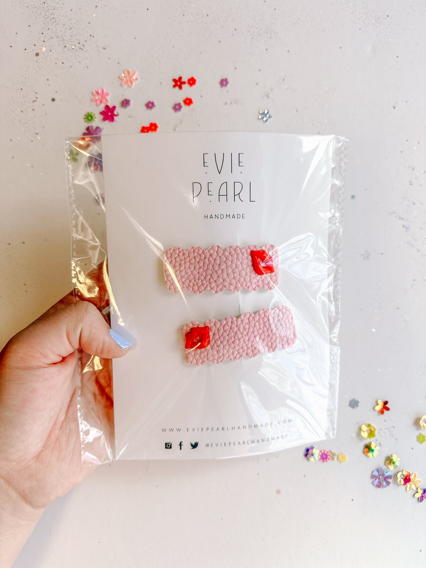 Pink Lips Pigtail Snap Clip Set