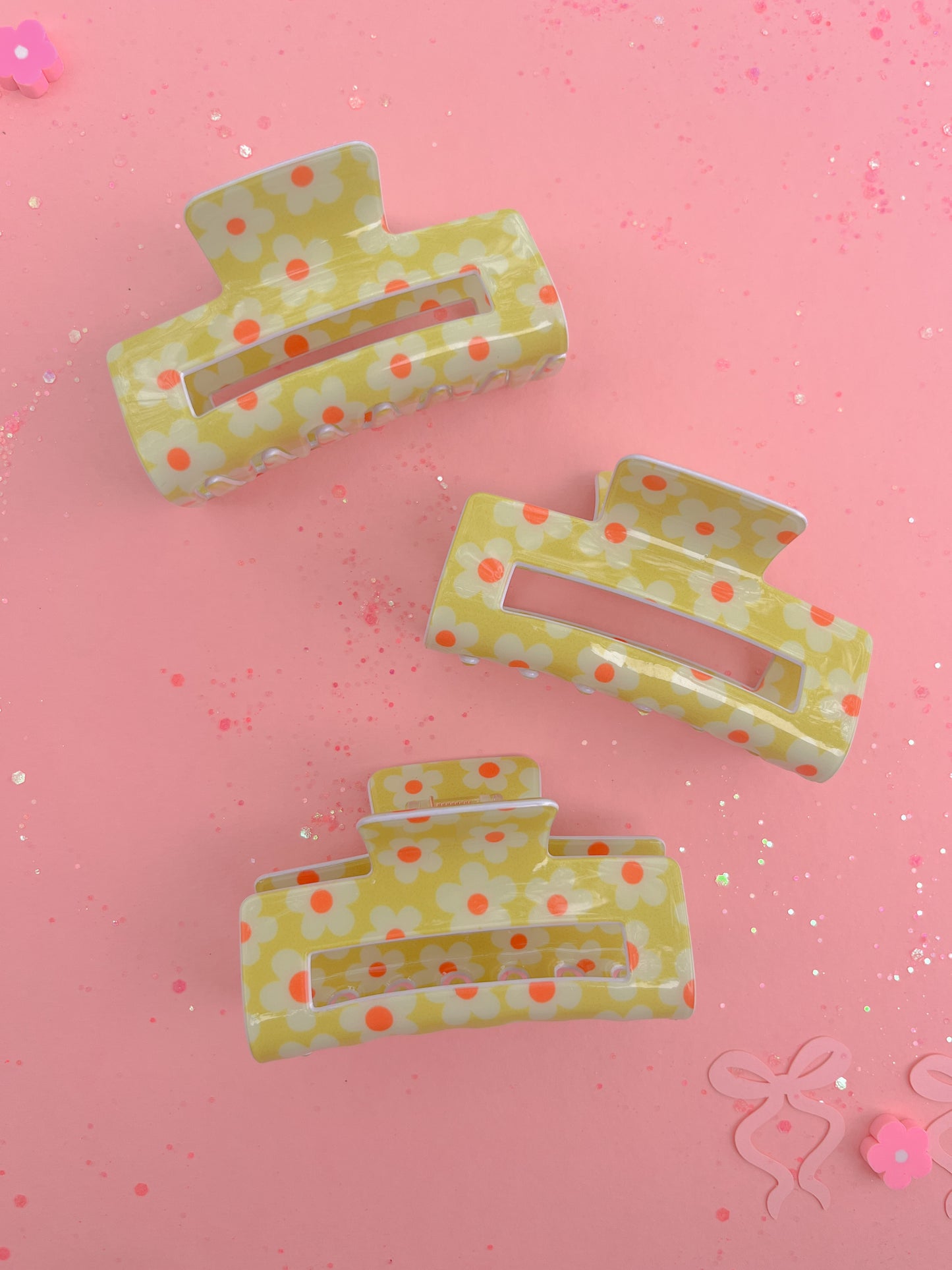 Lime Daisy Claw Clip