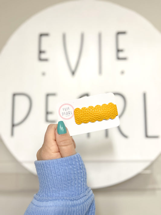 Gold Leather Single Snap Clip