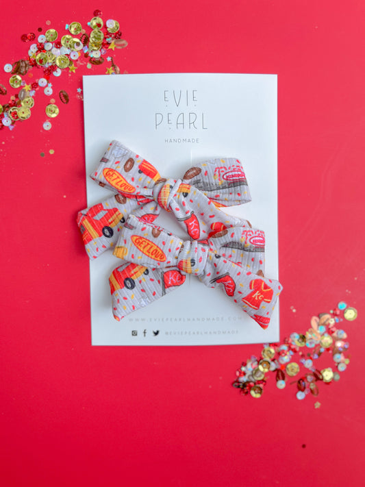 Gray KC Parade Get Loud Medium Pigtail bows