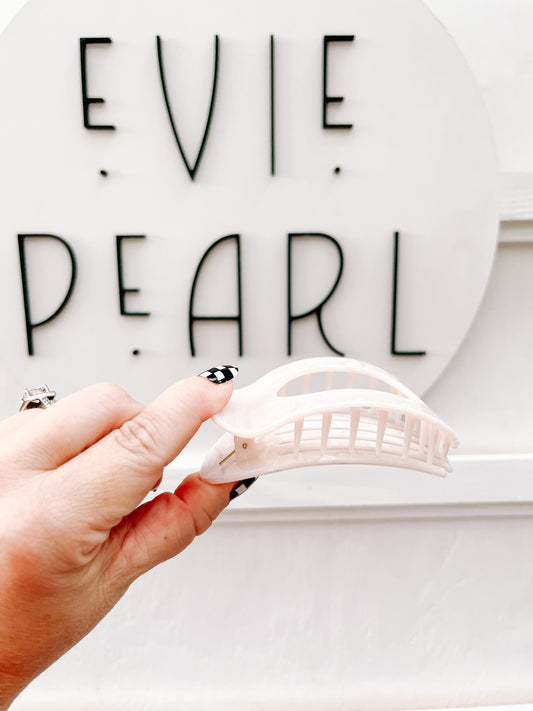 Cream Marbled Flat Medium Claw Clip