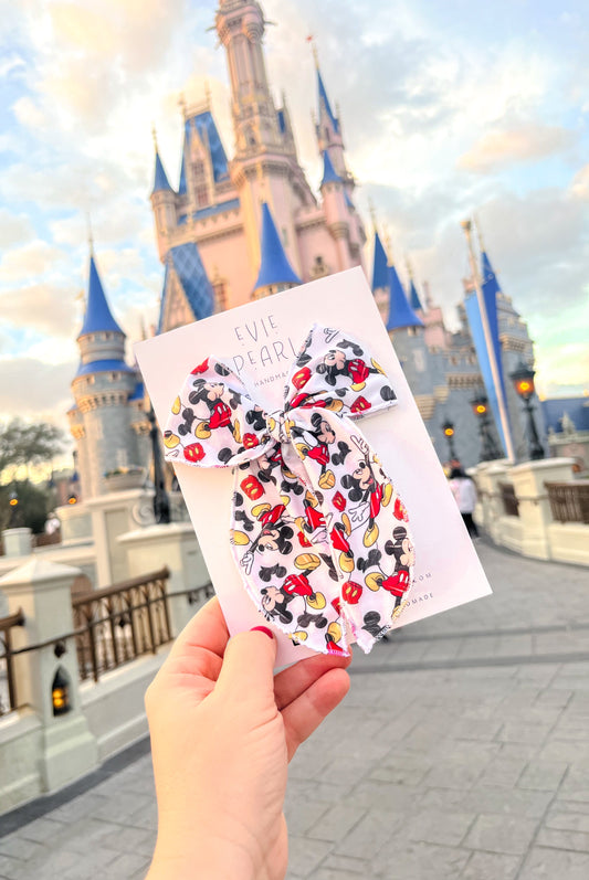 Red Classic Mouse Medium Bow