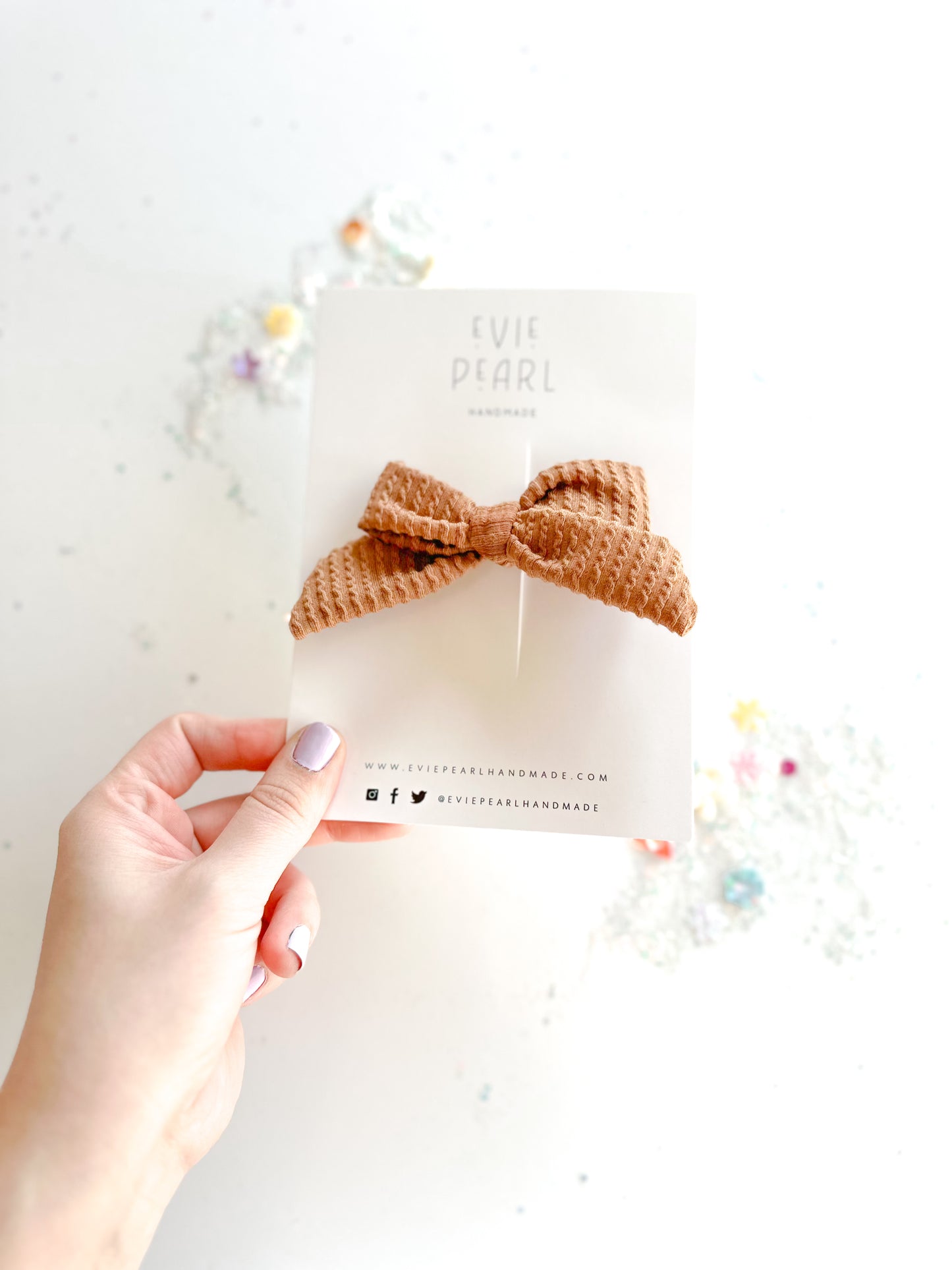 Chestnut Ribbed Medium Pinwheel Bow