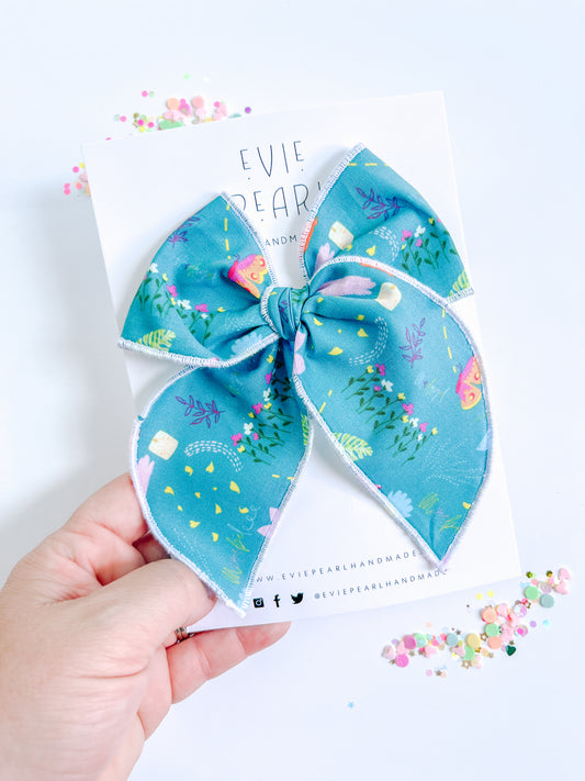 Encanto Oversized Bow