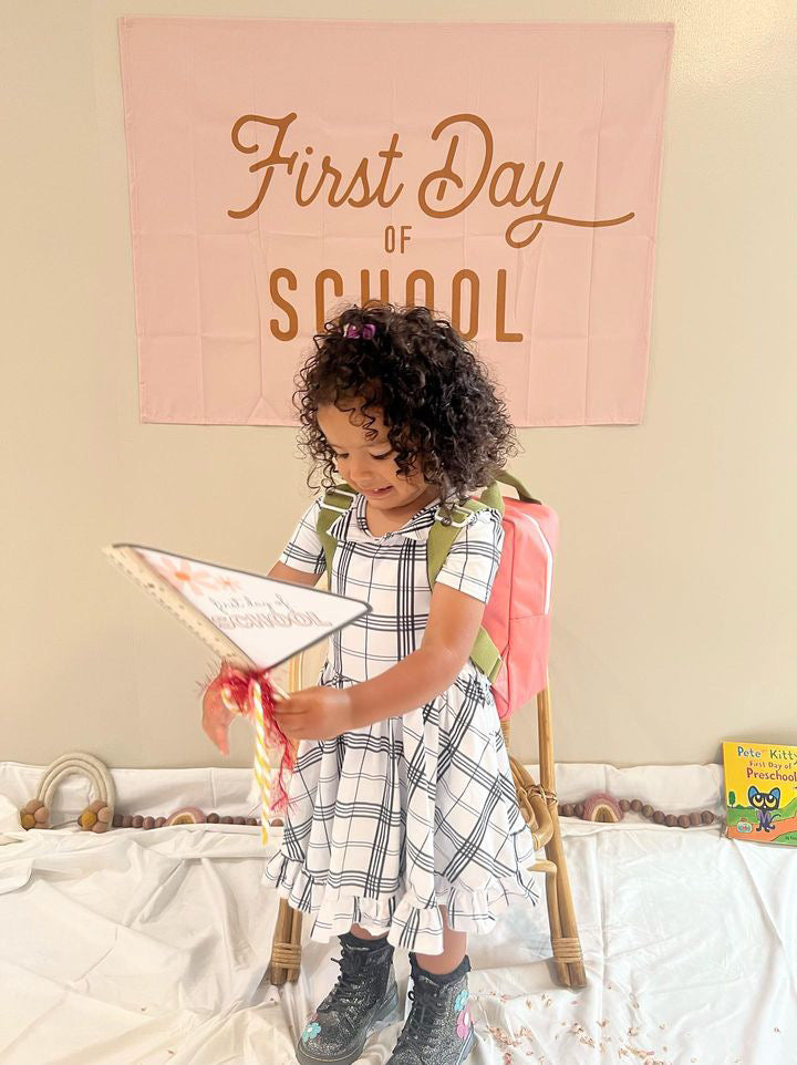 Daisy First Day of School Printable Flag