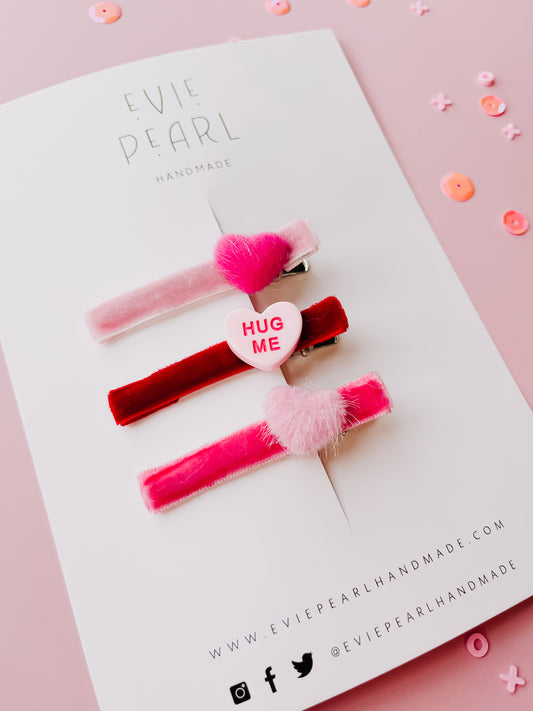 Fuzzy Heart Hug Me Trio Clip Set
