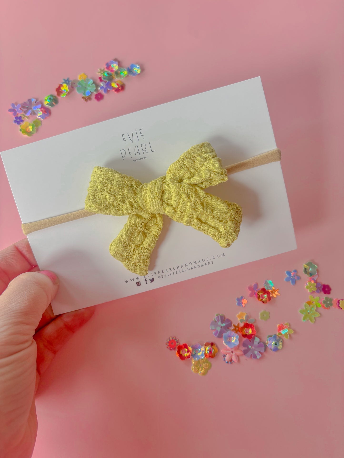 Mustard Lace Small Nylon Bow
