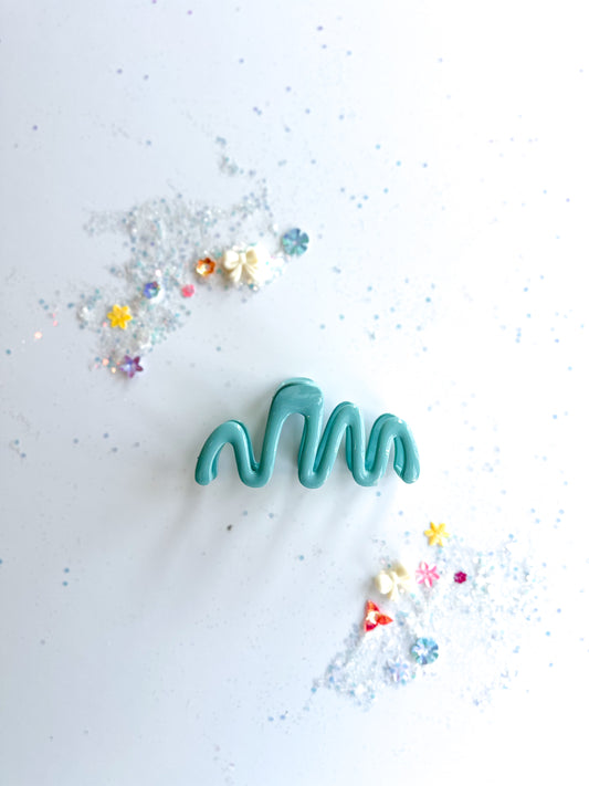 Blue zigzag Claw Clip