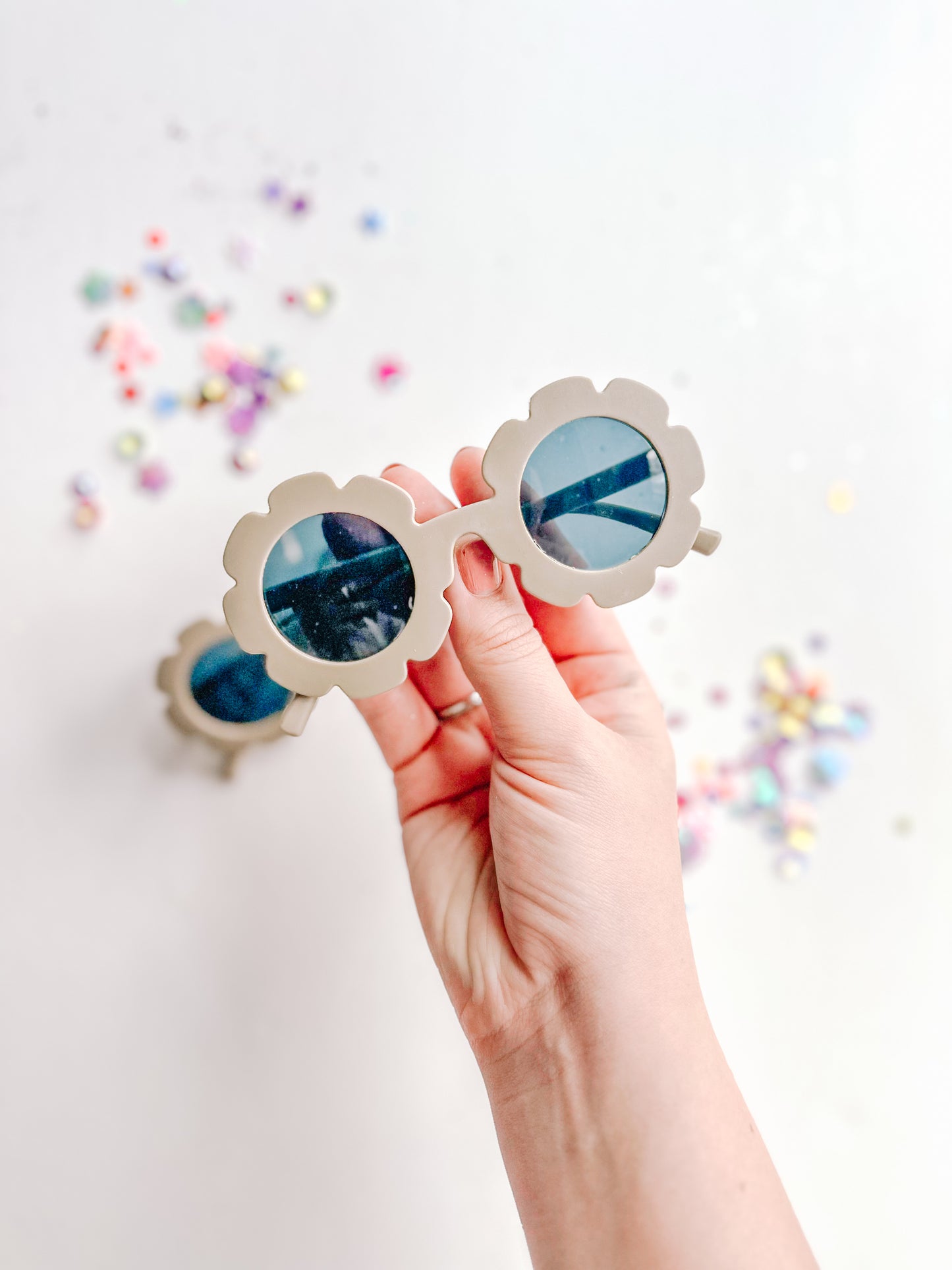 Gray Flower Sunnies