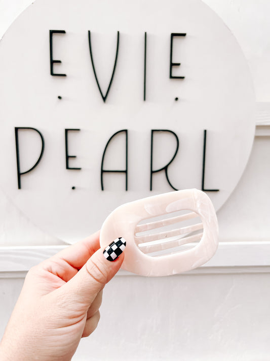 Cream Marbled Flat Medium Claw Clip