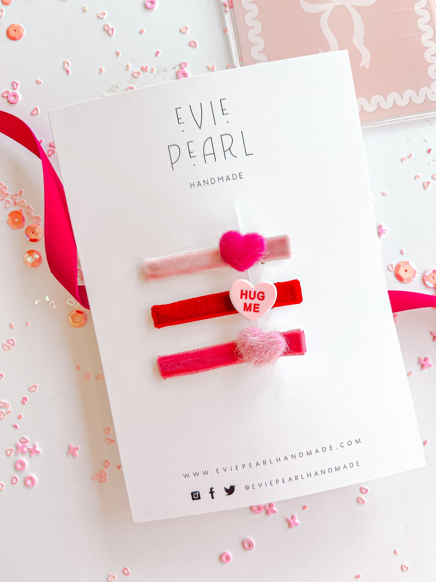 Fuzzy Heart Hug Me Trio Clip Set