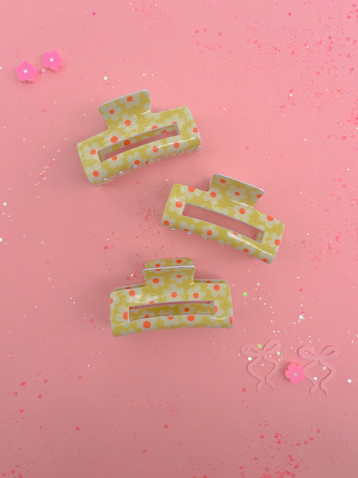 Lime Daisy Claw Clip