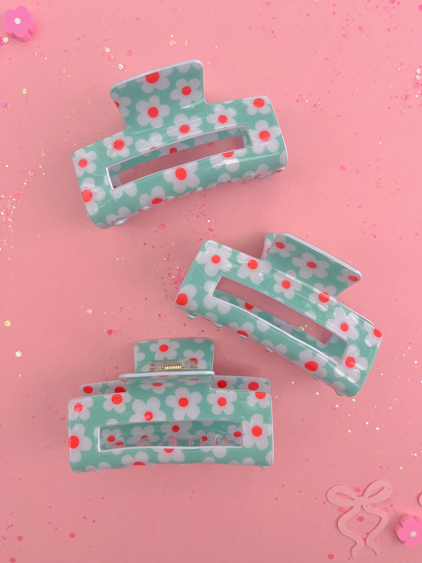 Mint Daisy Claw Clip