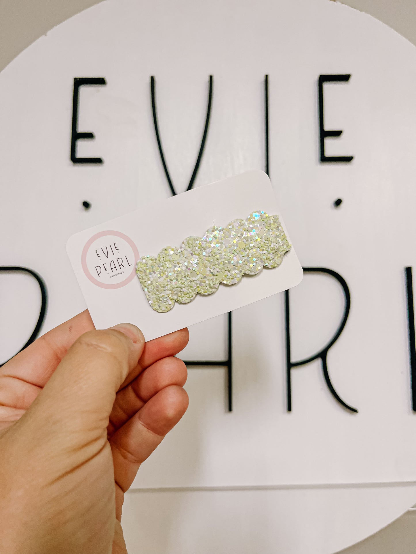 Pale Green Glitter Snap Clip