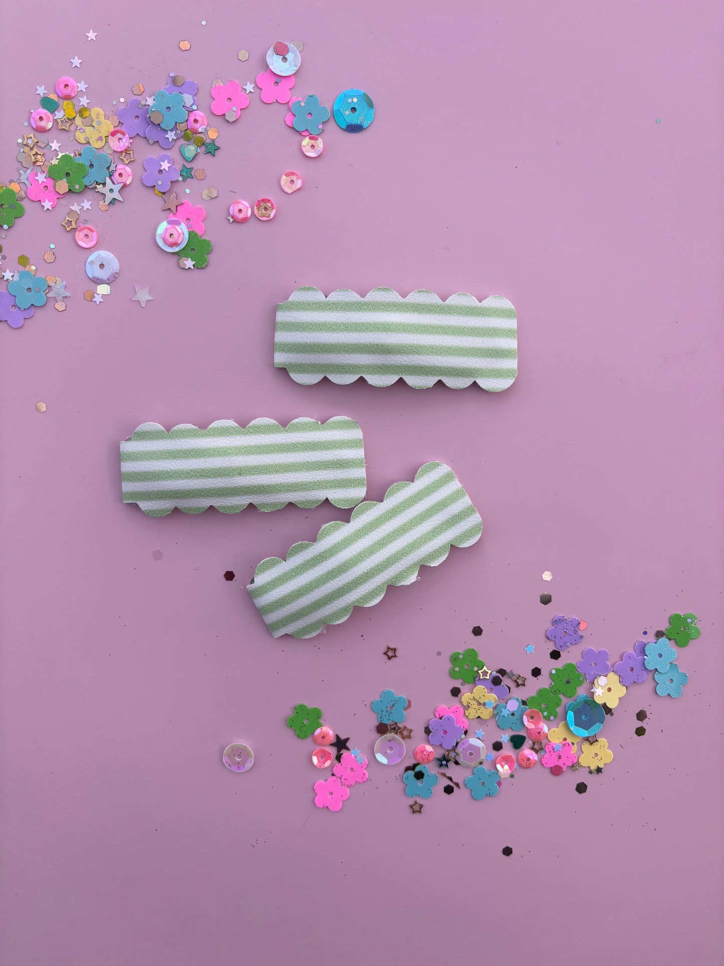 Green Stripes Snap Clip