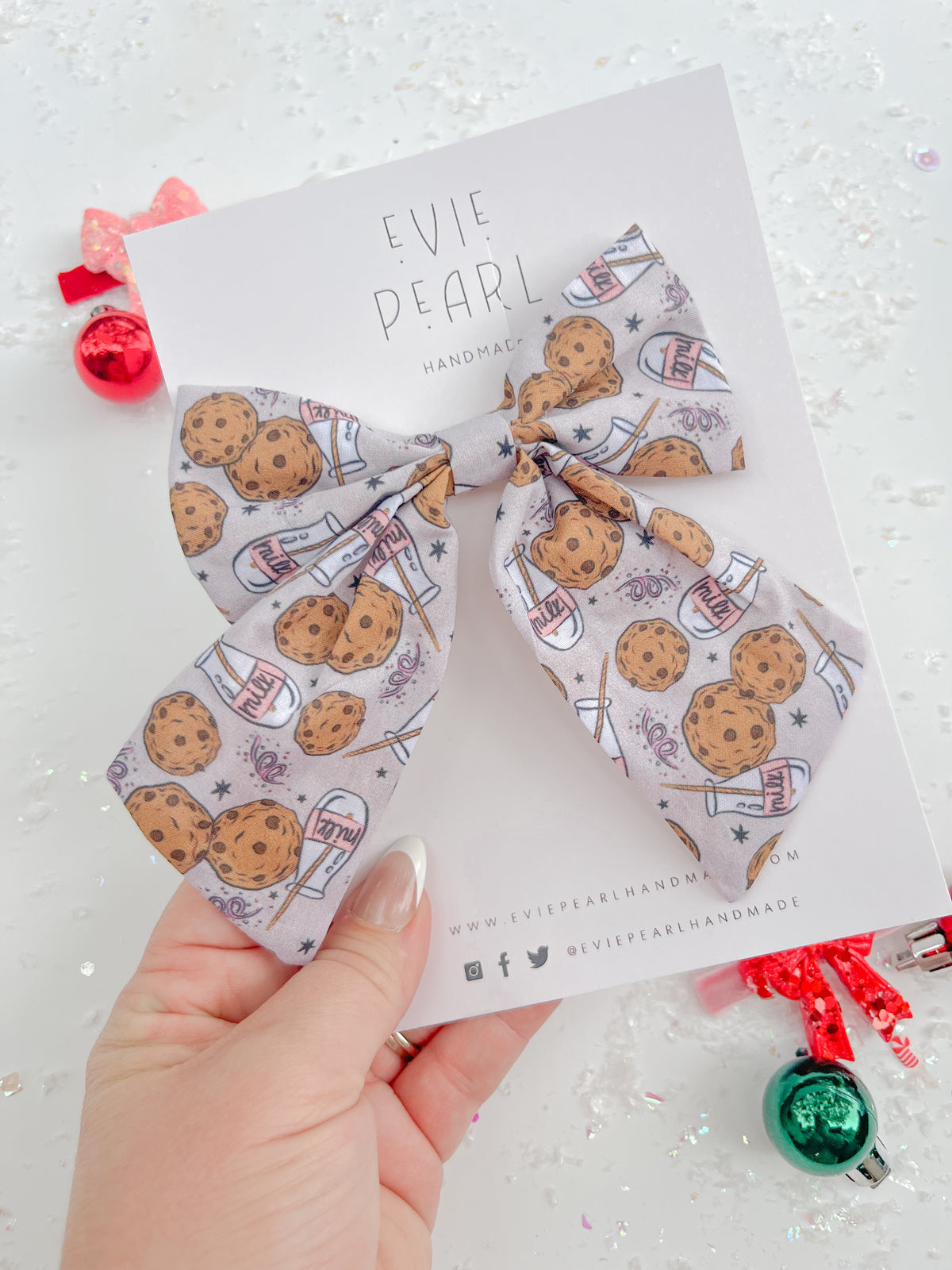 Milk & Cookies Medium Sailor Hair Bow
