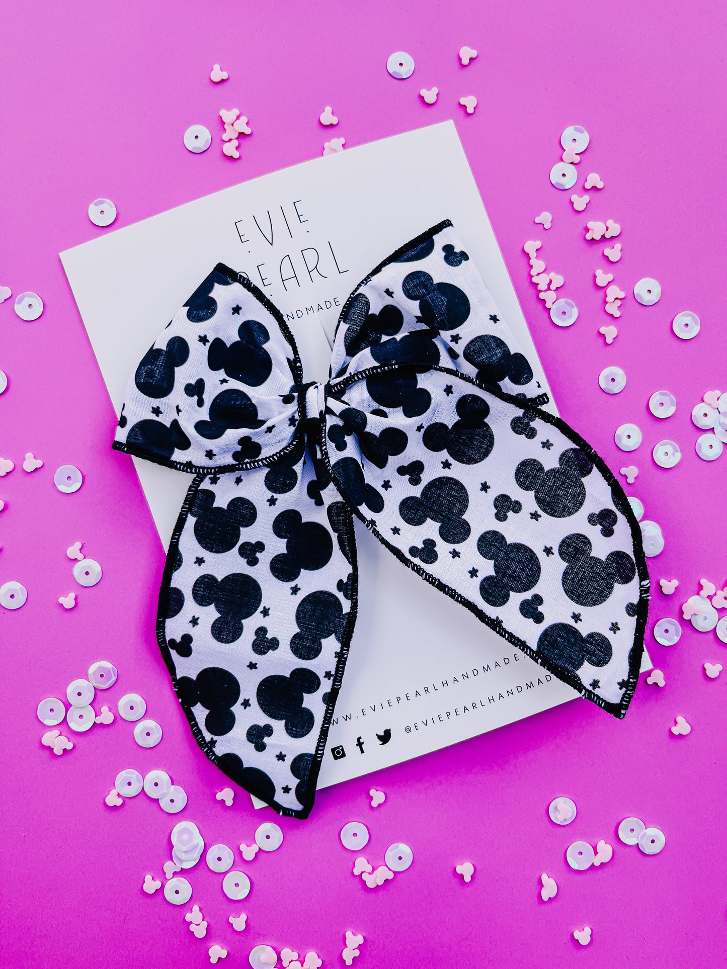 Black White Mouse Head Medium Bow