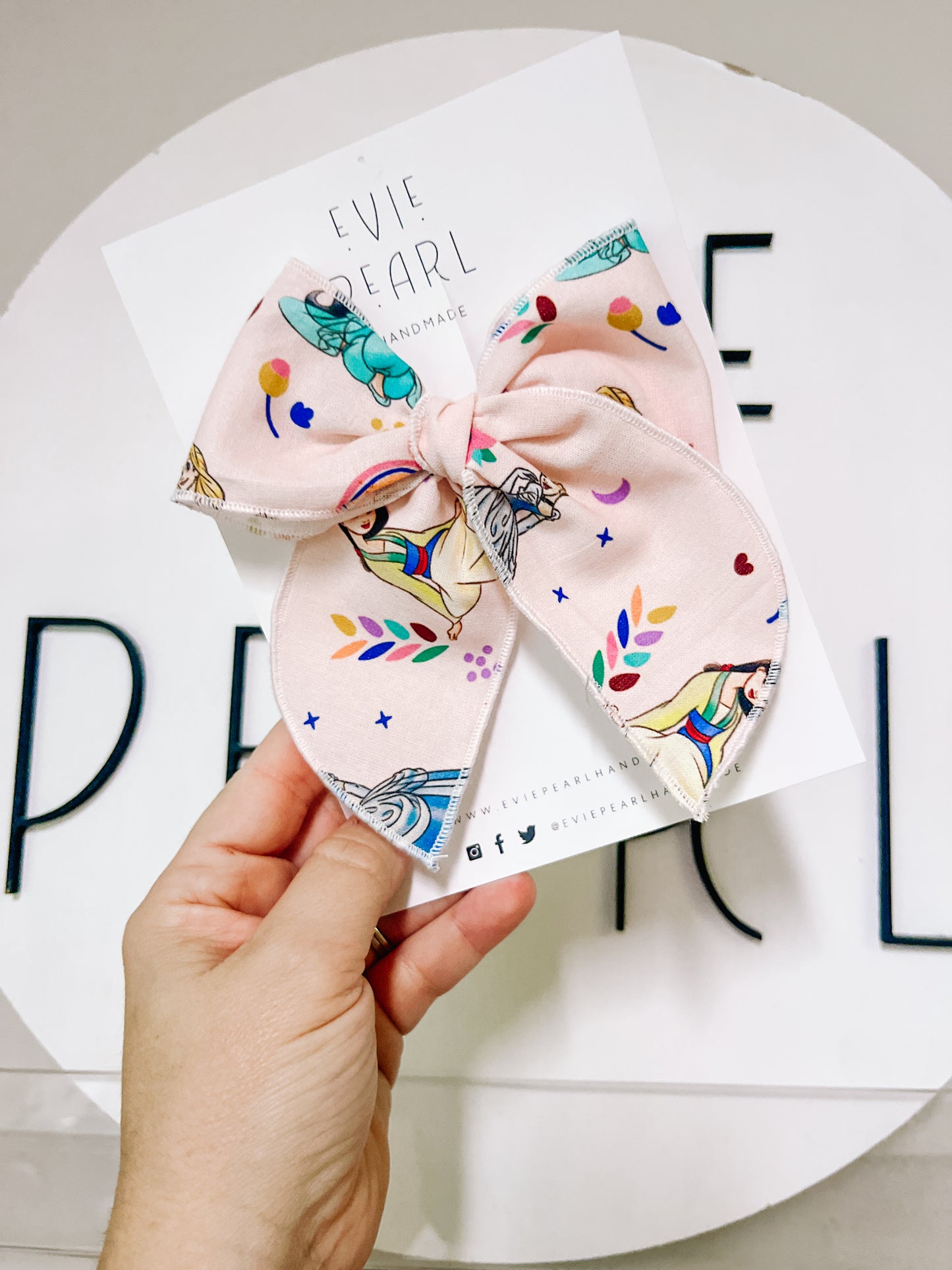 Mulan oversized bow