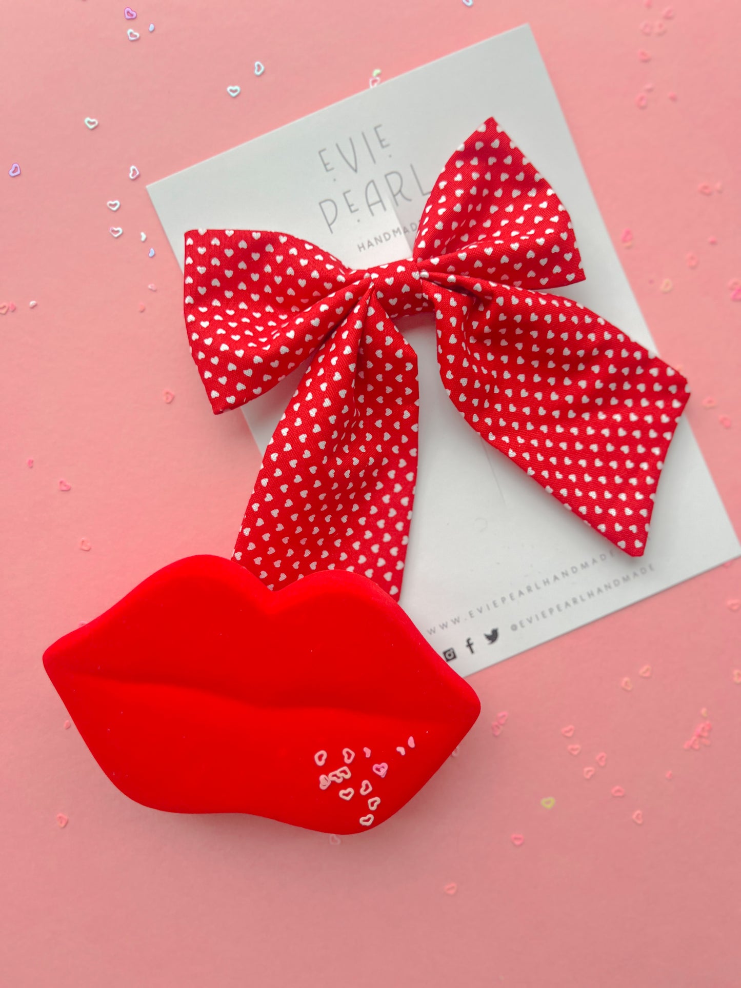 Red Heart Medium Sailor Bow