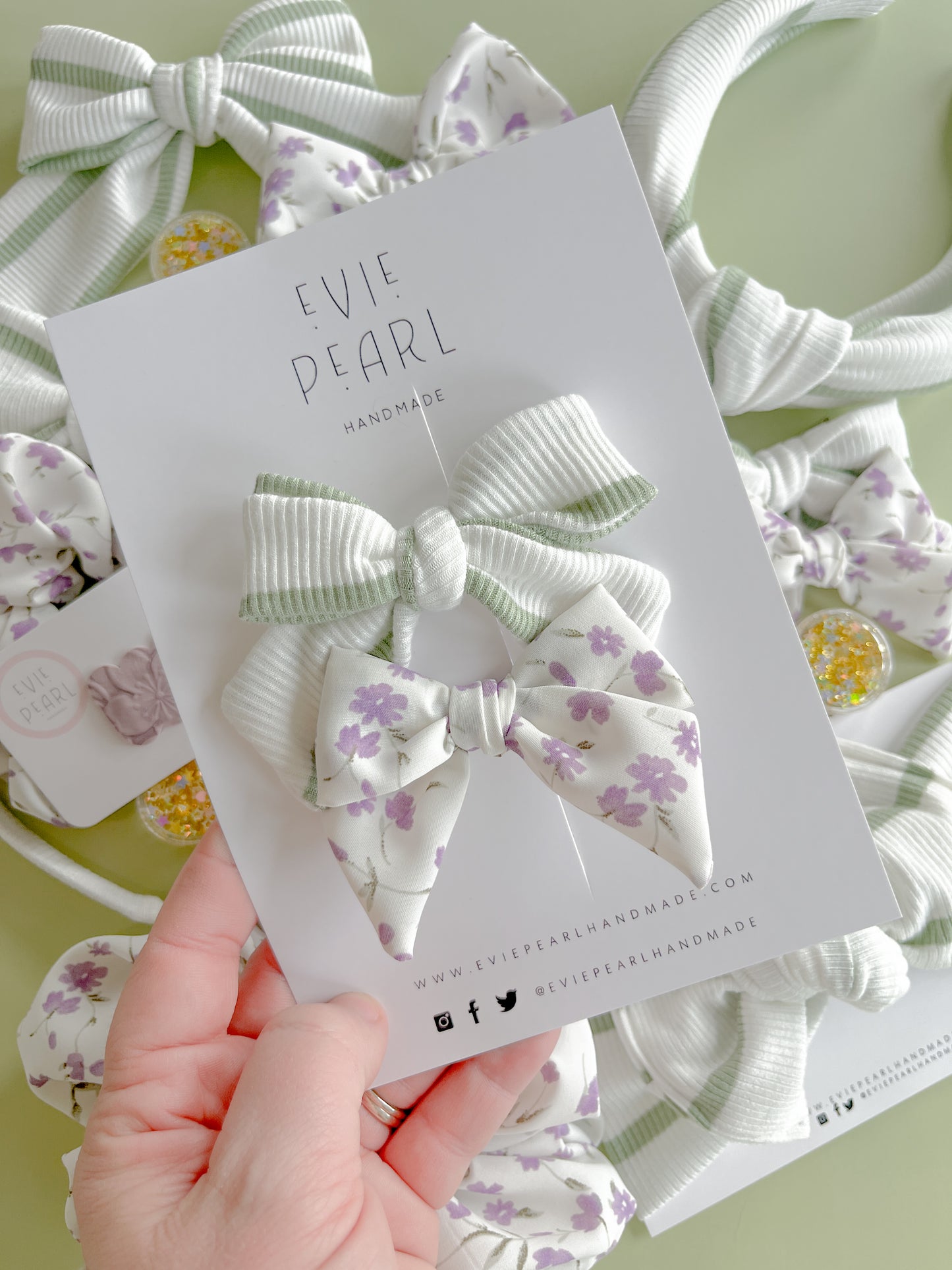 Small Monthly Bow Subscription