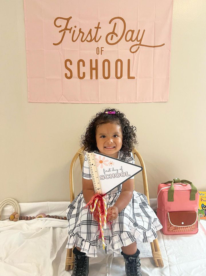 Daisy First Day of School Printable Flag