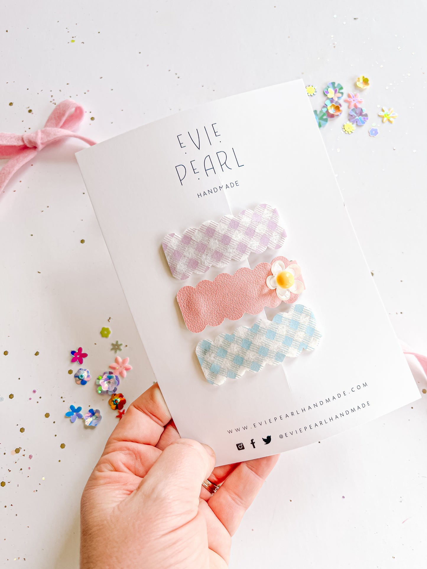 Gingham Daisy Snap Clip Set