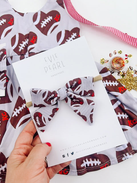 Football Hearts KC Small Pinwheel Bow