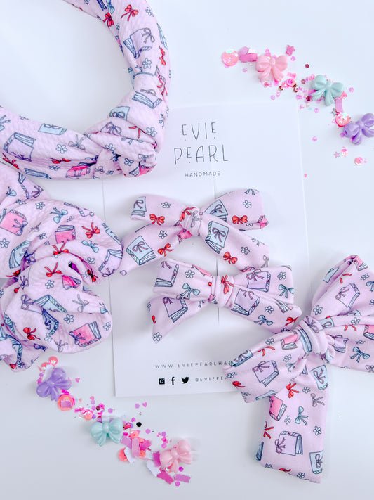 Books & Bows Small Pigtail Bows