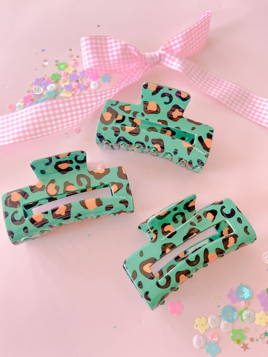 Green Gold Leopard Medium Claw Clip