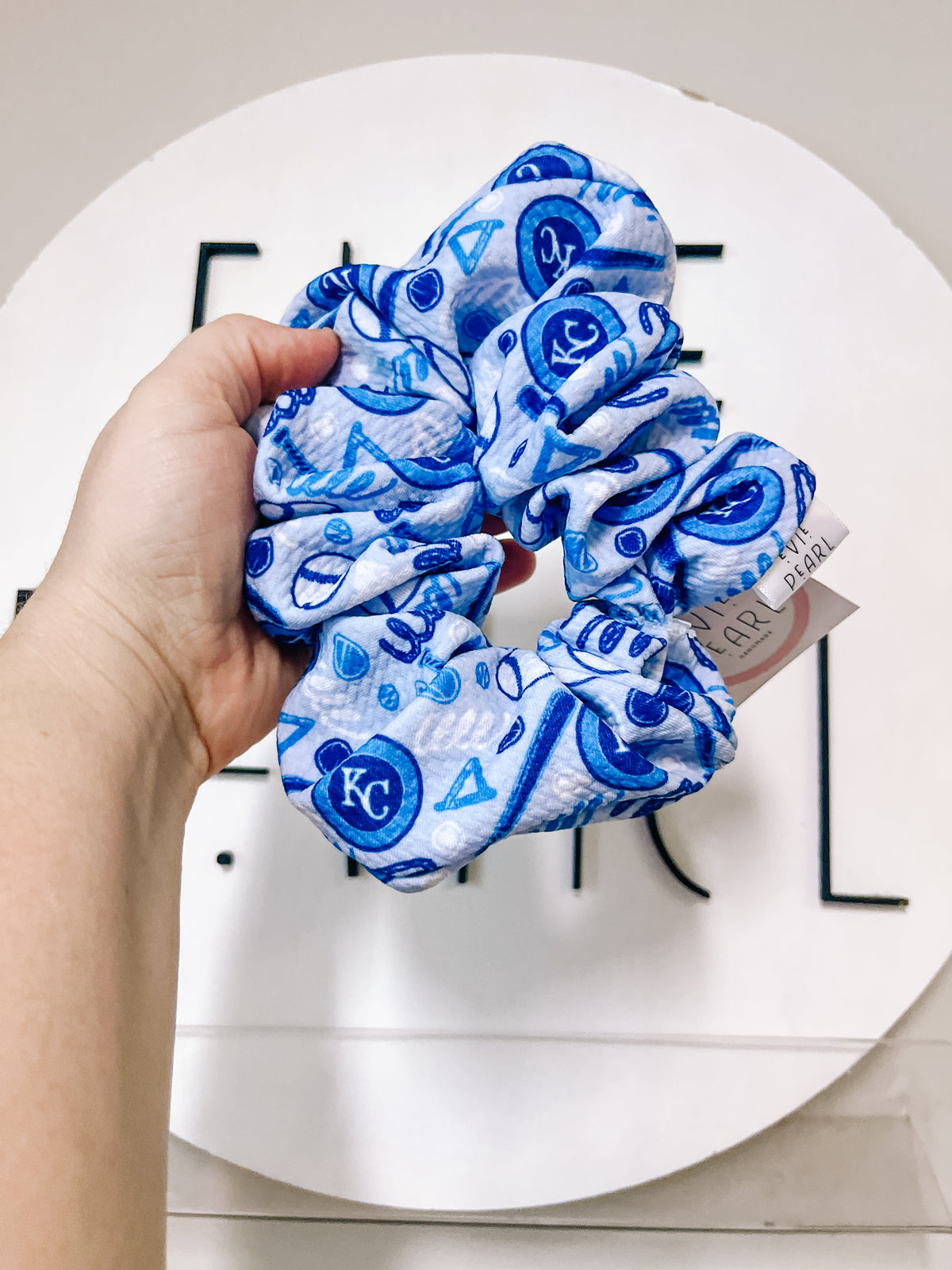 Royals oversized scrunchy