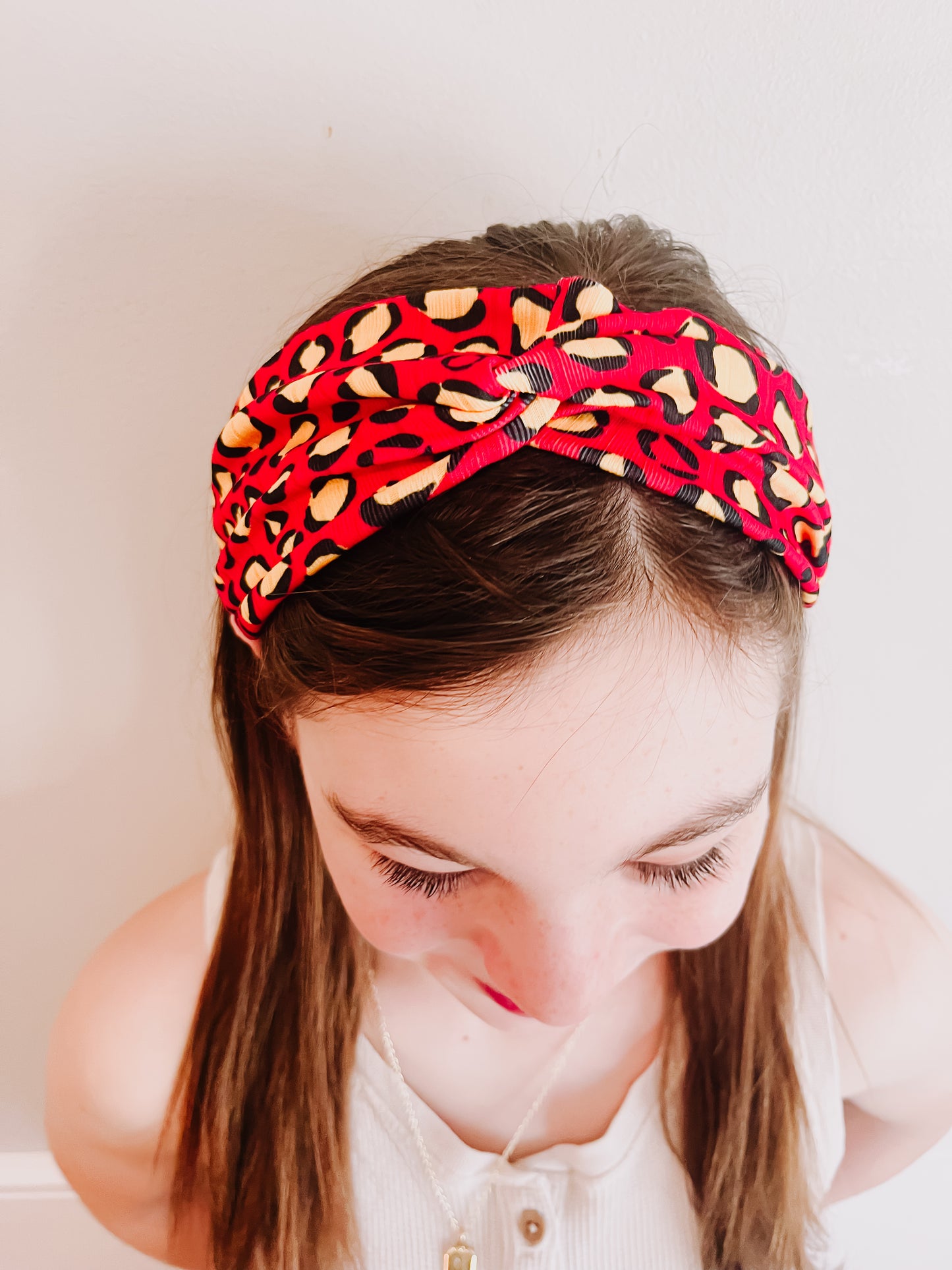 White Red Gold Bows Twisted Chiefs Turban