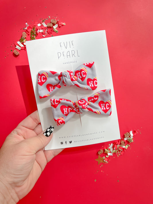 Kansas City Gray Heart KC Knot Bow Pigtail Set