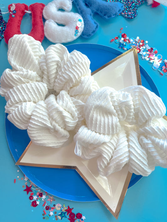 Crisp White Ribbed Scrunchy