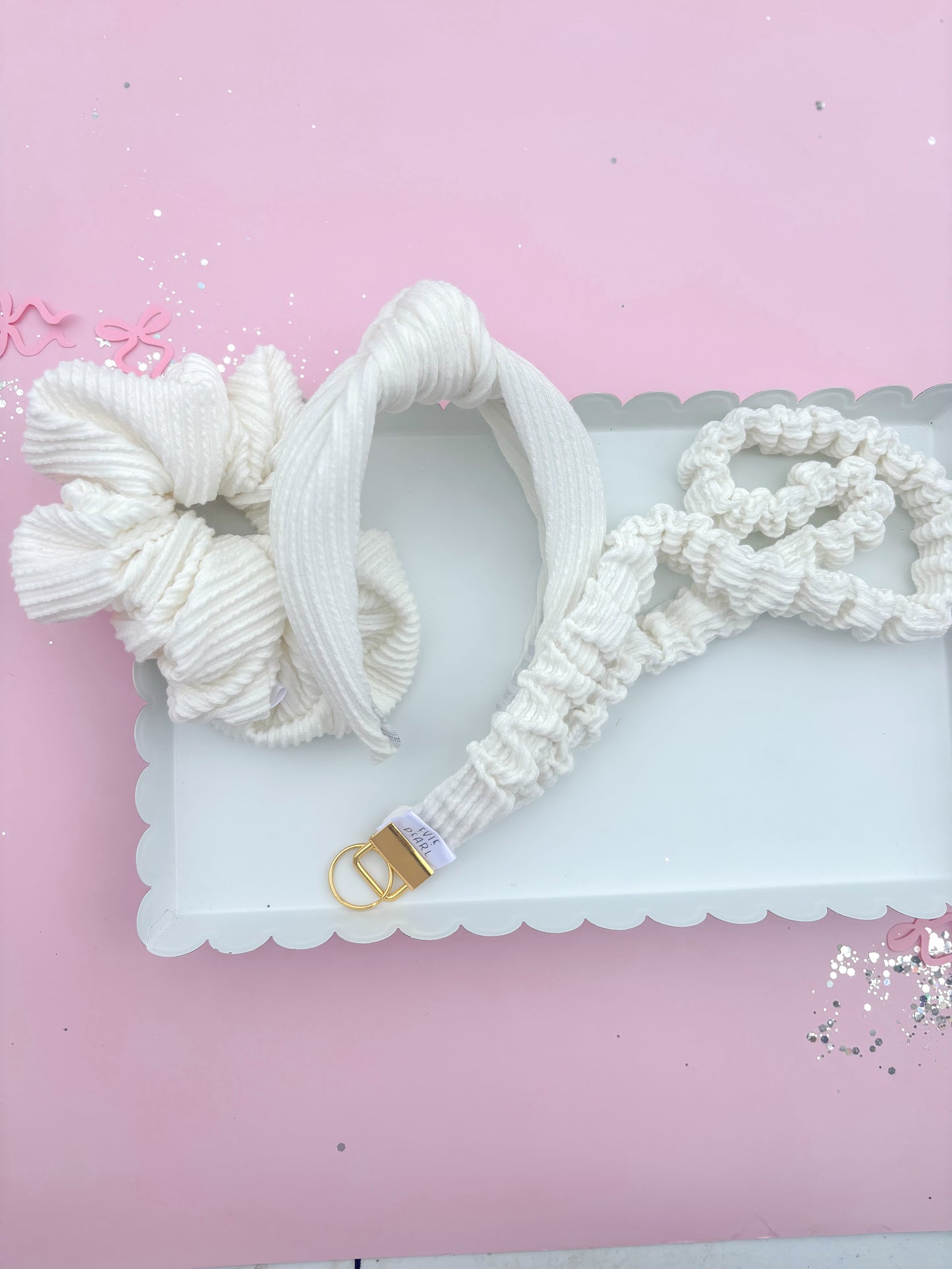 White Ribbed Teacher Gift Set- Lanyard| Knotted Headband| Scrunchie