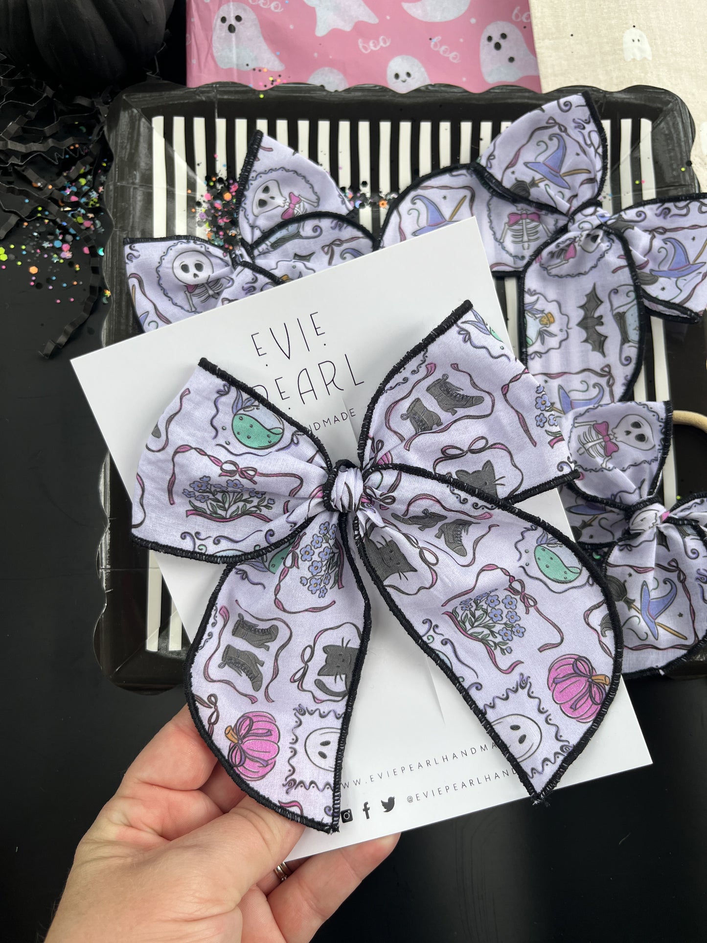 Ghostie Skully Frames Hair Bow