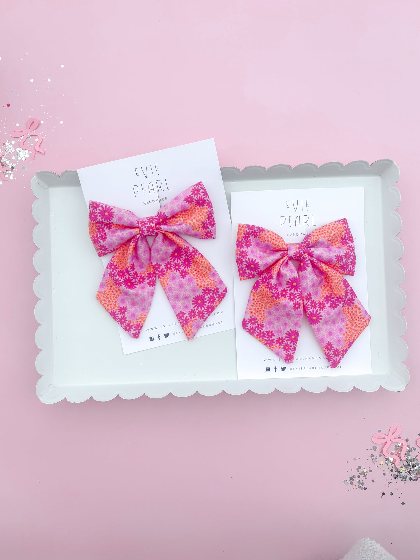 Pink & Orange Daisy Medium Sailor Bow
