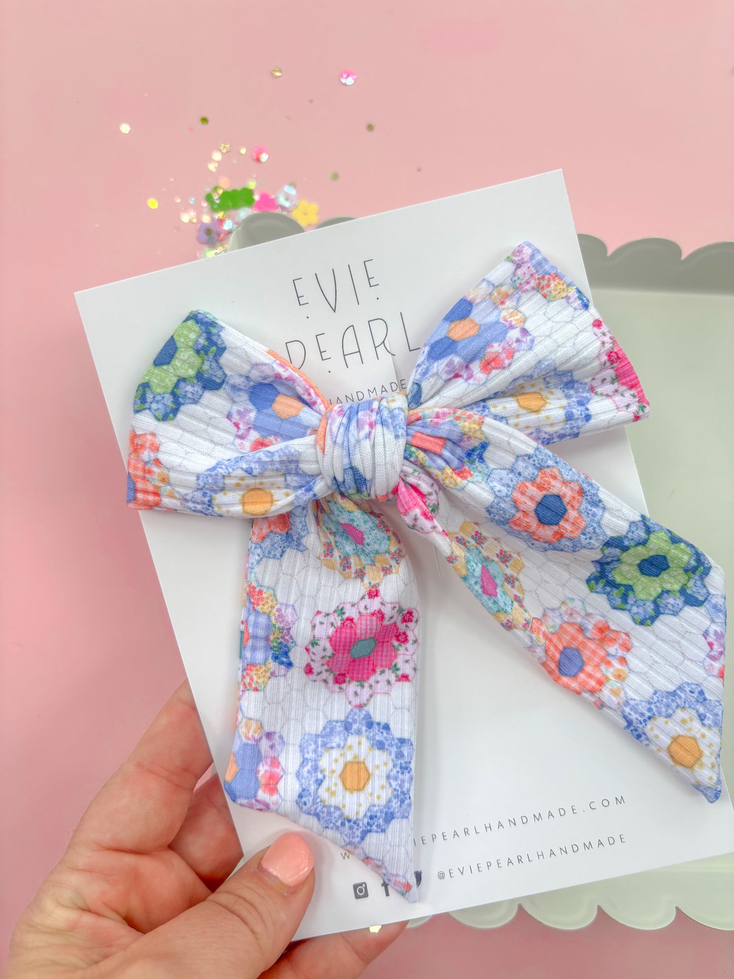 Heirloom Daisy Patchwork XL Pinwheel Bow