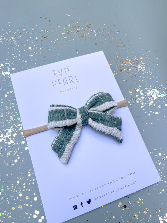 Green Stripe Small Pinwheel Bow