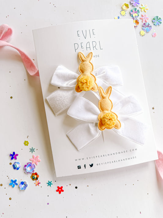 Mustard Bunny White Velvet Pigtail Bowsh