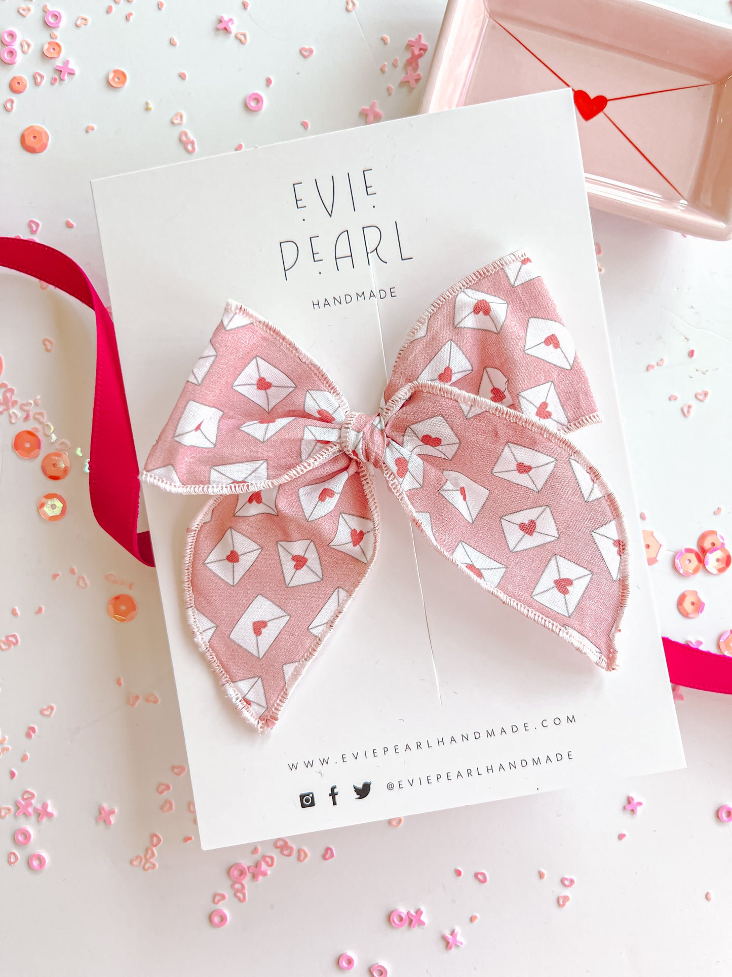 Love Notes Medium Bow