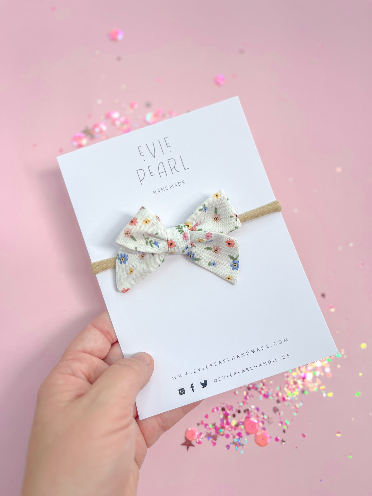 Small White Floral Pinwheel on Nylon Headband
