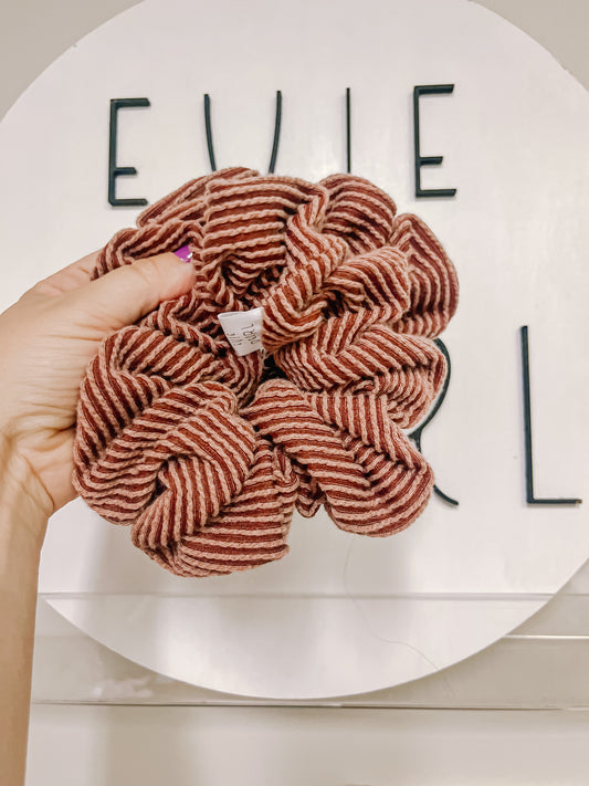 Brown Ribbed Oversized Scrunchy