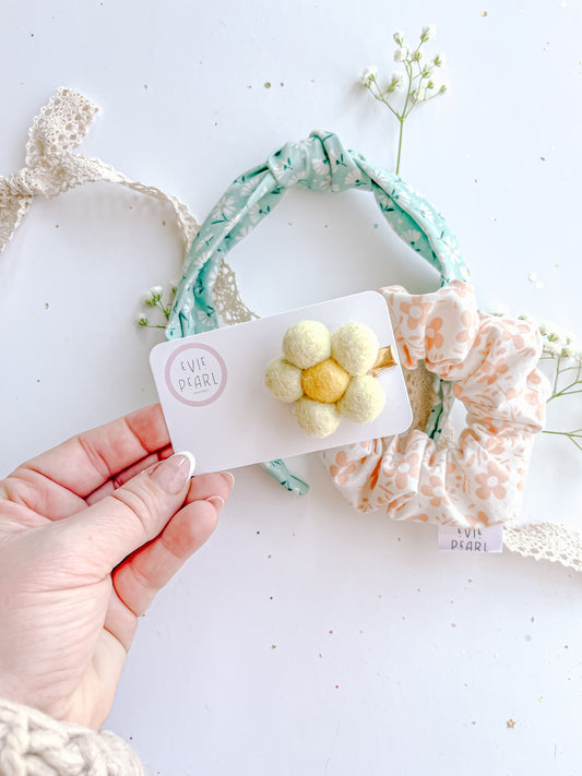 March Accessory Bundle - Floral & Daisy