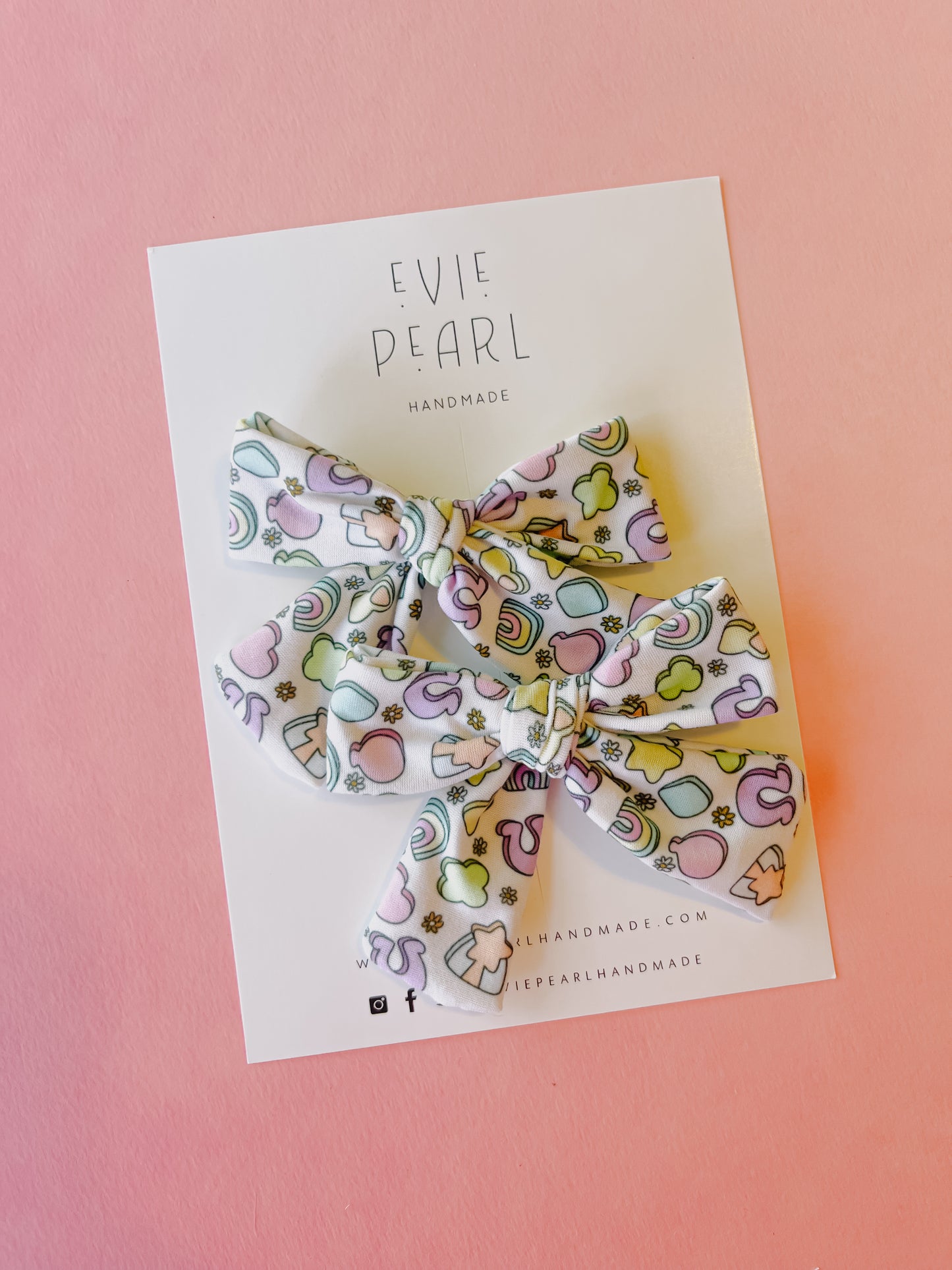 Medium Lucky Charm Pinwheel Bow