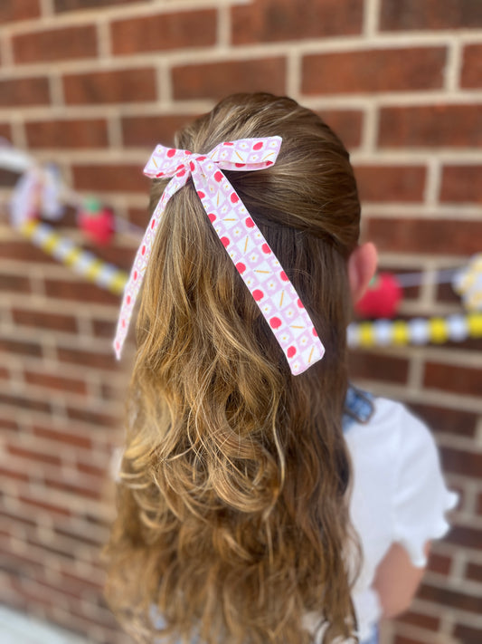 Apple Daisy Pencil Thin Bow